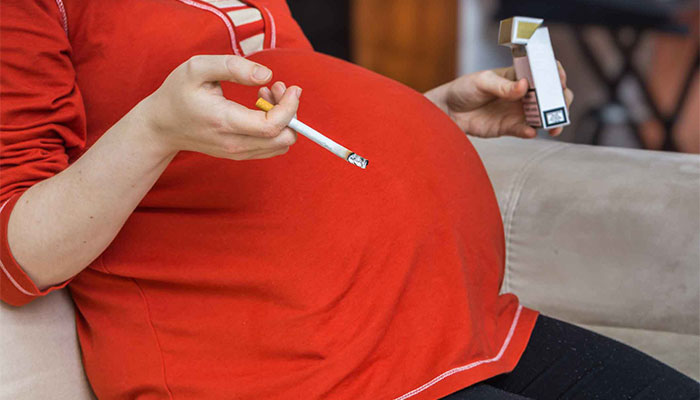 smoking while pregnant